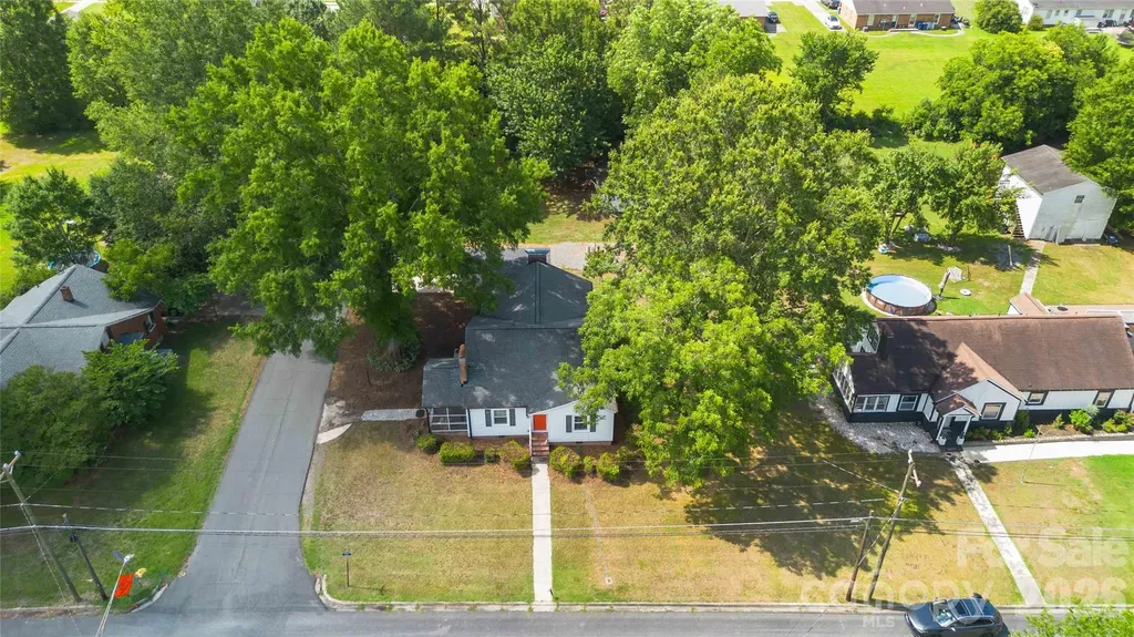 201 W Elm Street Wingate NC 28174