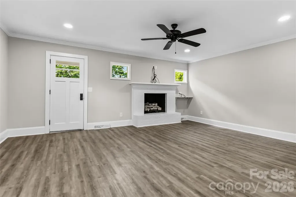 201 W Elm Street Wingate NC 28174