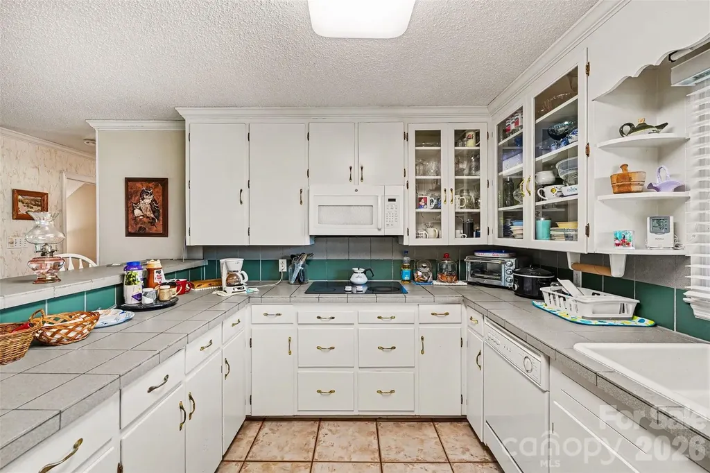 591 Mullis Road Union Grove NC 28689