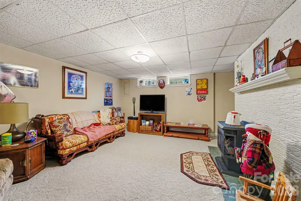 591 Mullis Road Union Grove NC 28689