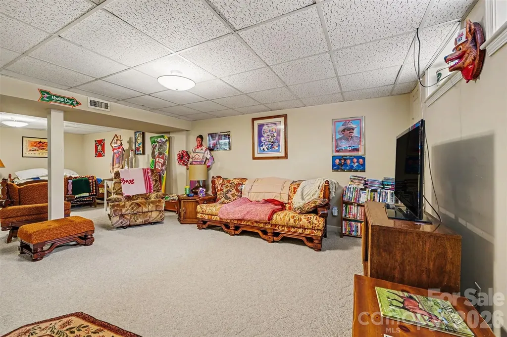 591 Mullis Road Union Grove NC 28689