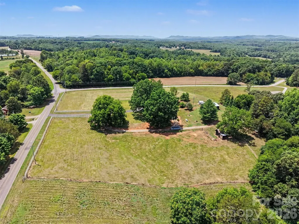 591 Mullis Road Union Grove NC 28689