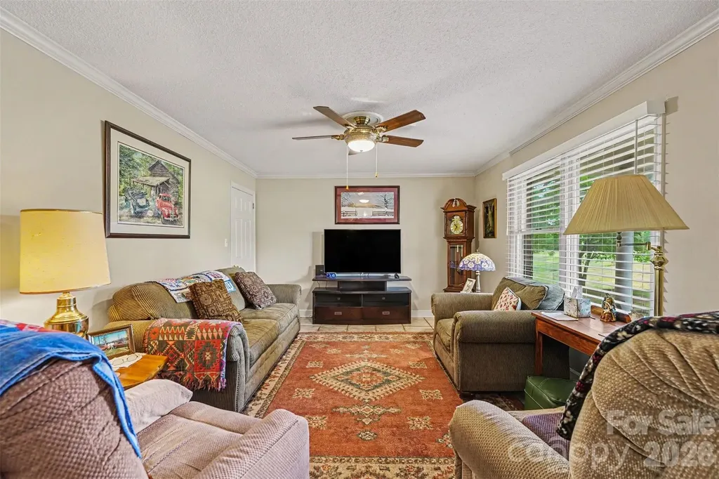 591 Mullis Road Union Grove NC 28689