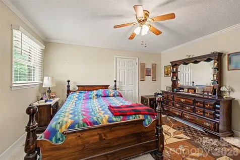 591 Mullis Road Union Grove NC 28689