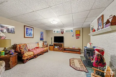 591 Mullis Road Union Grove NC 28689