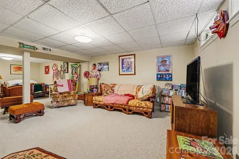 591 Mullis Road Union Grove NC 28689