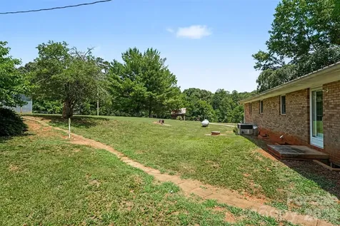 591 Mullis Road Union Grove NC 28689