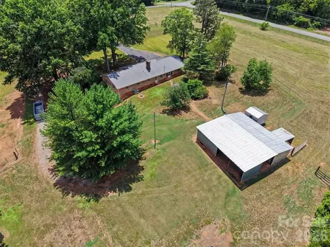 591 Mullis Road Union Grove NC 28689