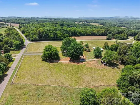 591 Mullis Road Union Grove NC 28689