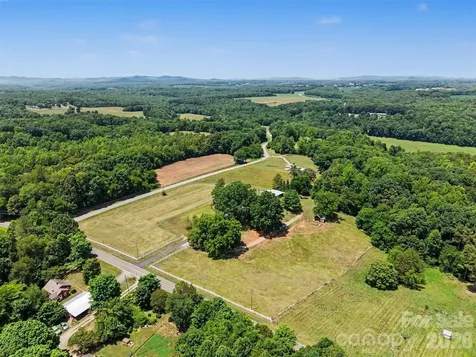 591 Mullis Road Union Grove NC 28689