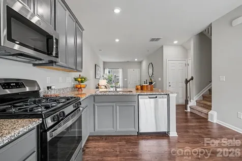 6411 Revolutionary Trail Charlotte NC 28217