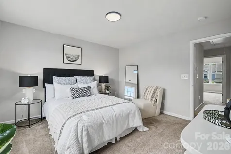 6411 Revolutionary Trail Charlotte NC 28217