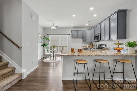 6411 Revolutionary Trail Charlotte NC 28217