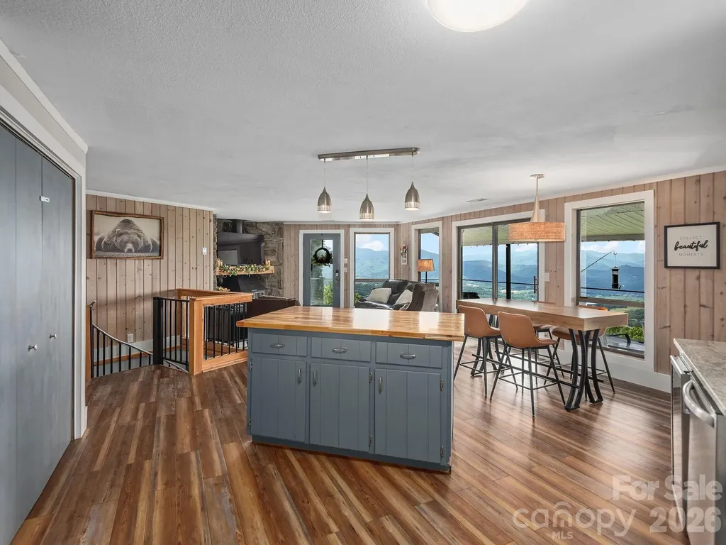 153 Windalier Lane Waynesville NC 28786