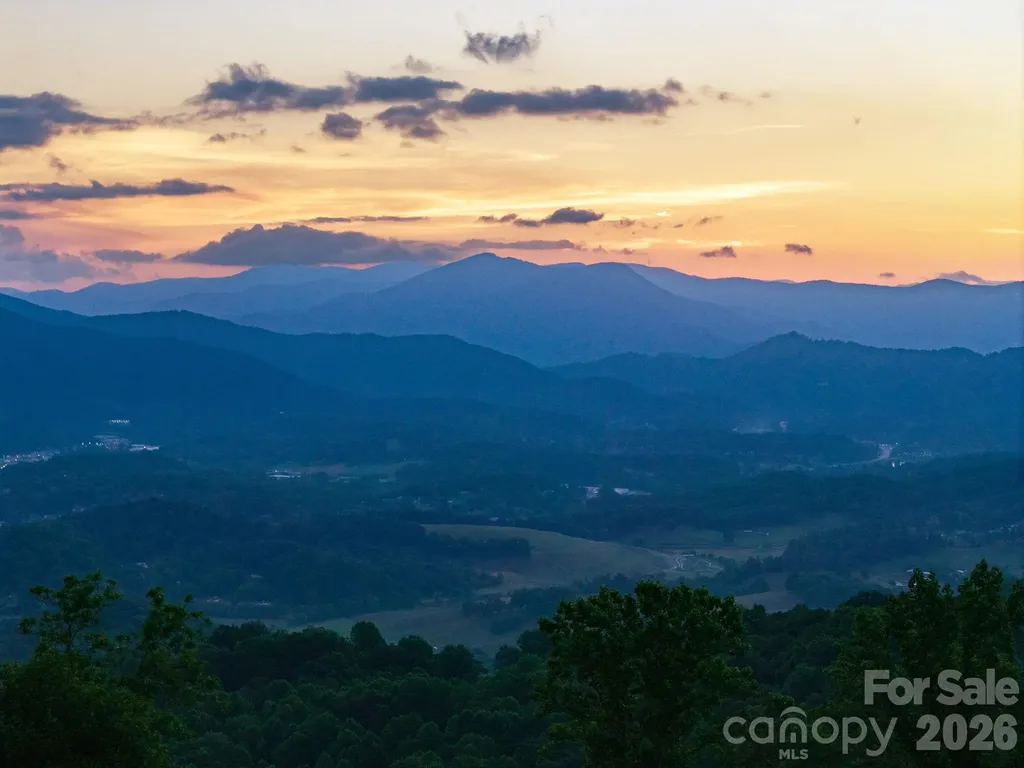 153 Windalier Lane Waynesville NC 28786