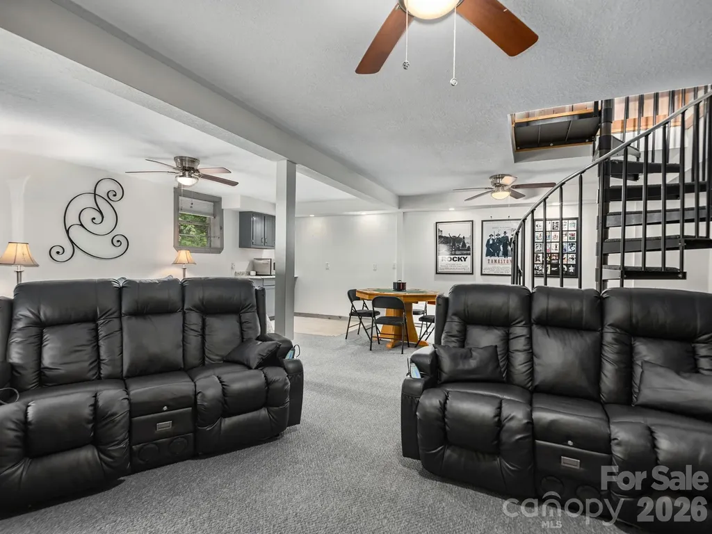 153 Windalier Lane Waynesville NC 28786