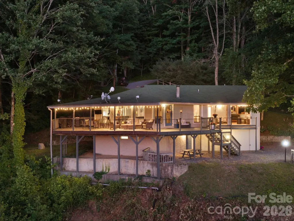153 Windalier Lane Waynesville NC 28786