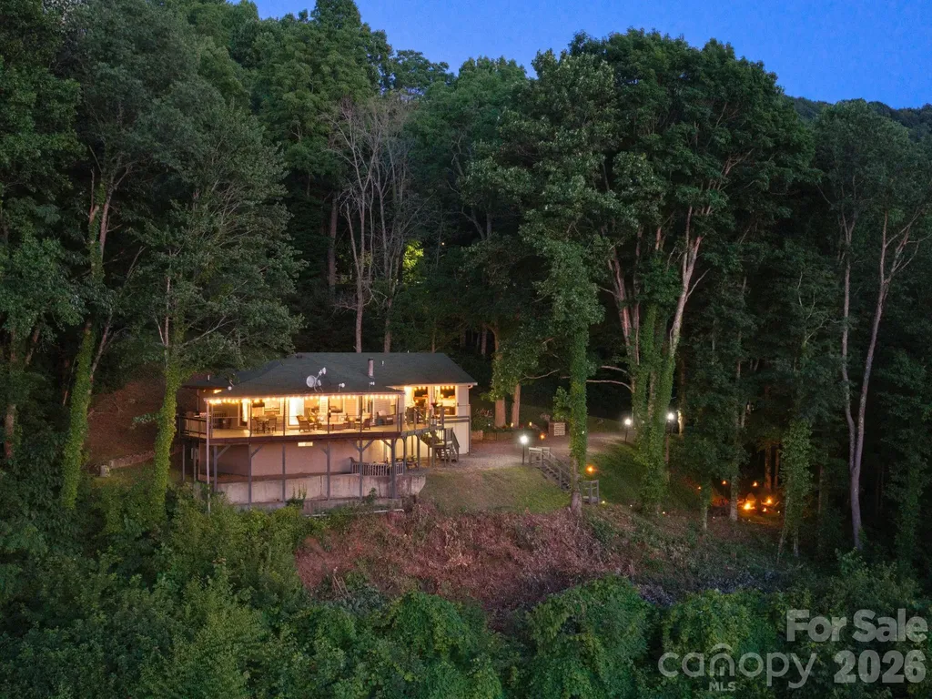 153 Windalier Lane Waynesville NC 28786