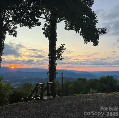 153 Windalier Lane Waynesville NC 28786