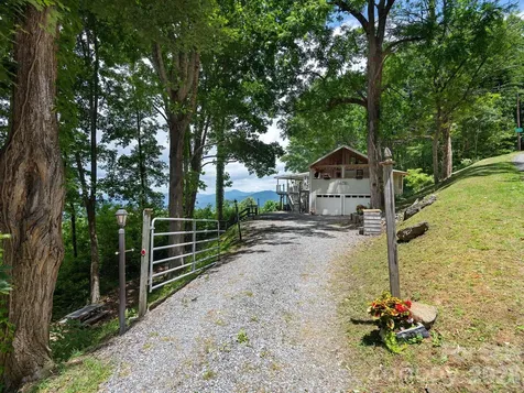 153 Windalier Lane Waynesville NC 28786