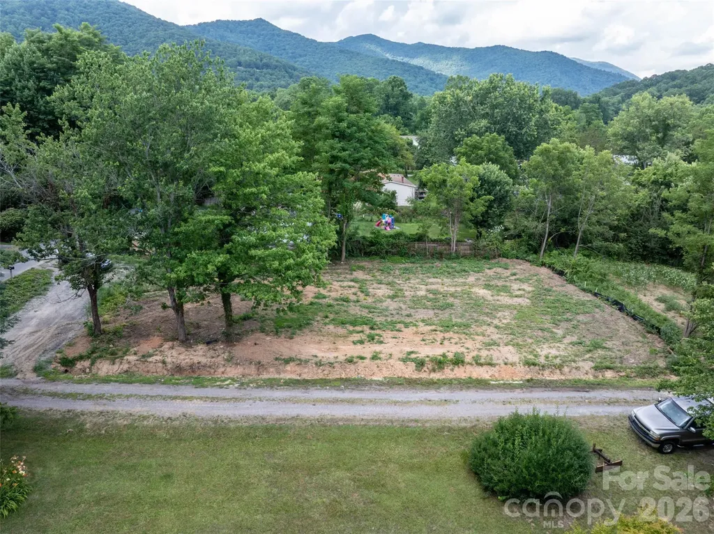 25 John Myra Avenue Black Mountain NC 28711