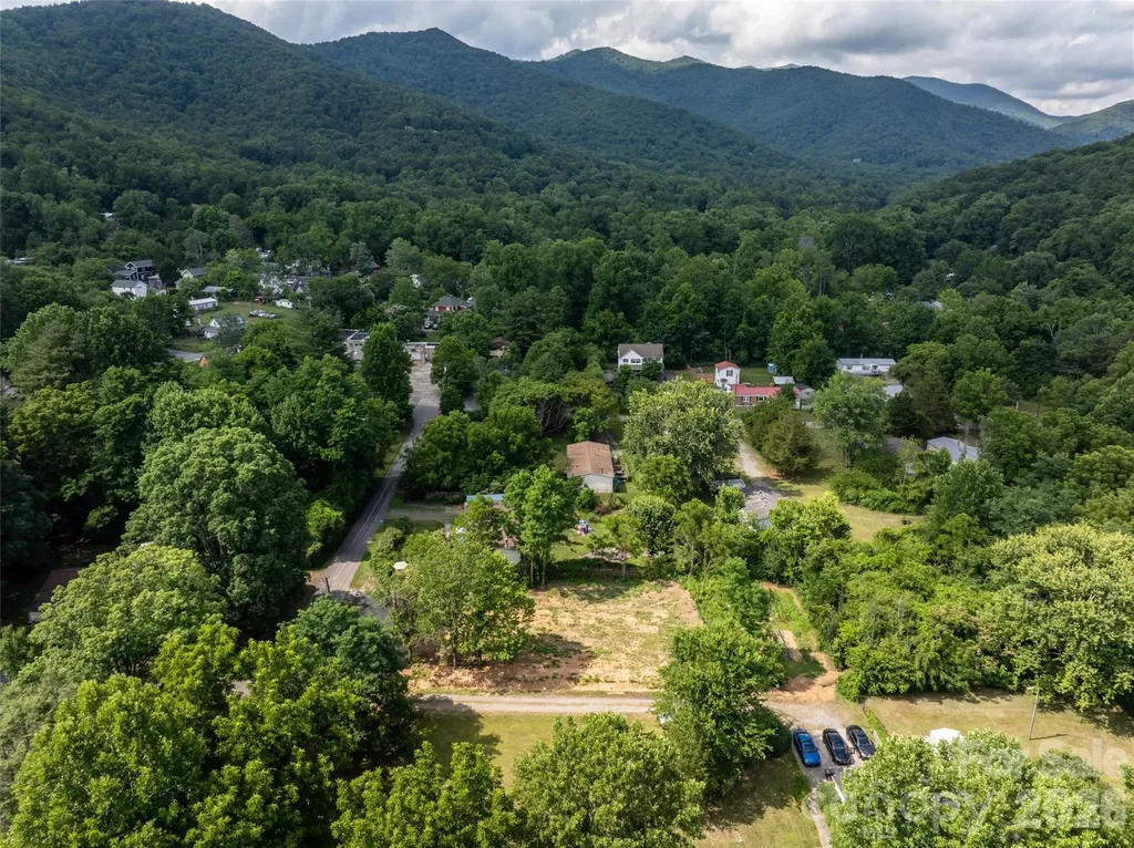 25 John Myra Avenue Black Mountain NC 28711