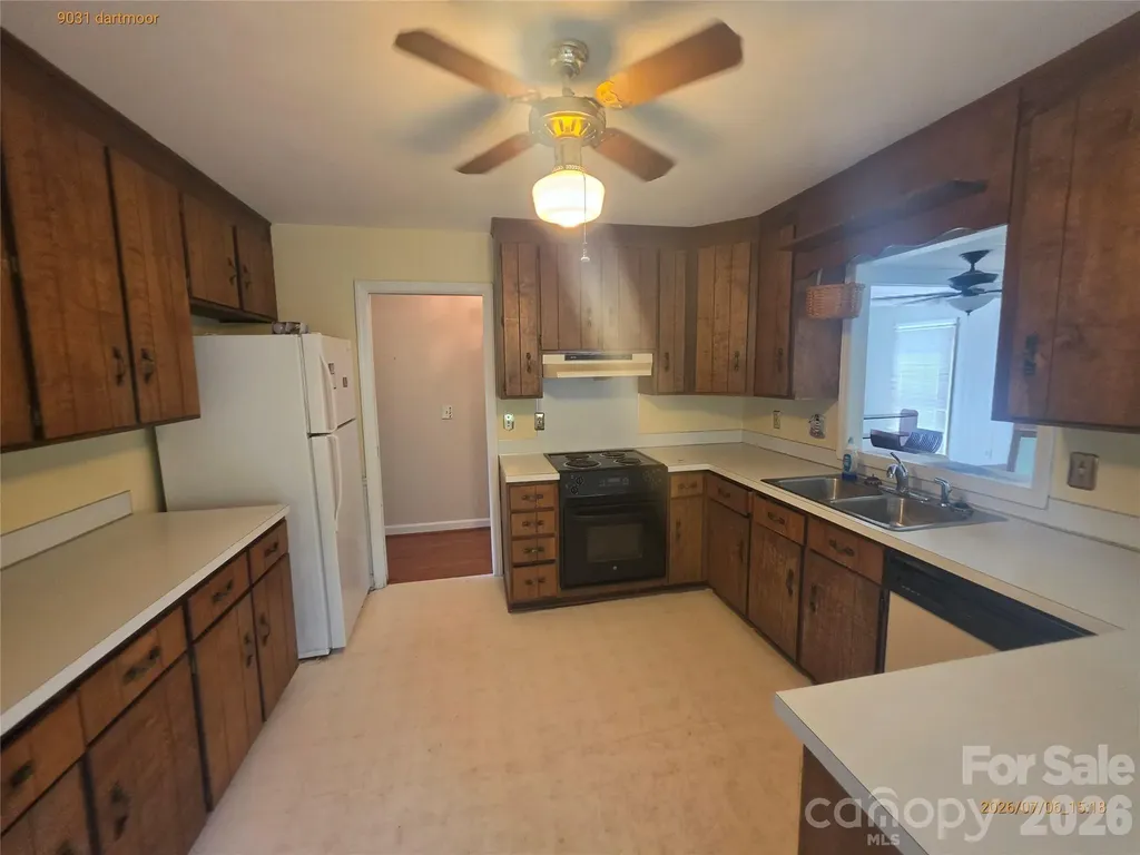 9031 Dartmoor Place Charlotte NC 28227