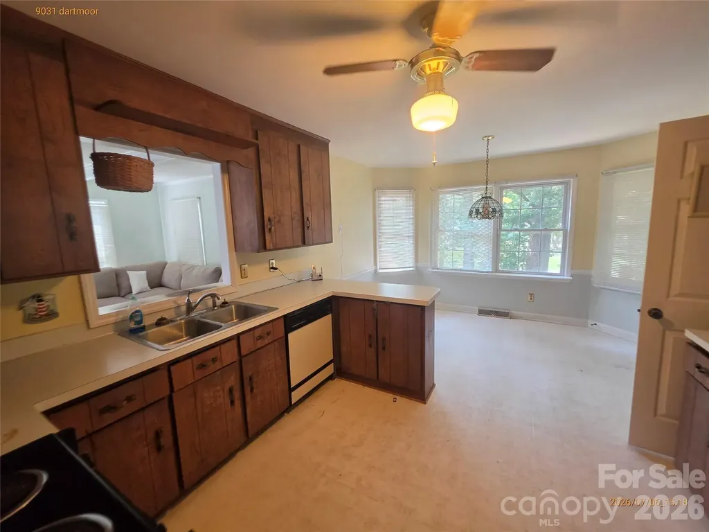 9031 Dartmoor Place Charlotte NC 28227