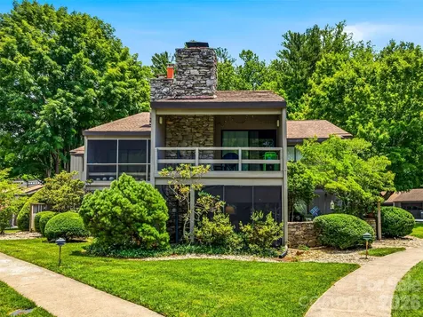 17 Lakemoor Lane Hendersonville NC 28739