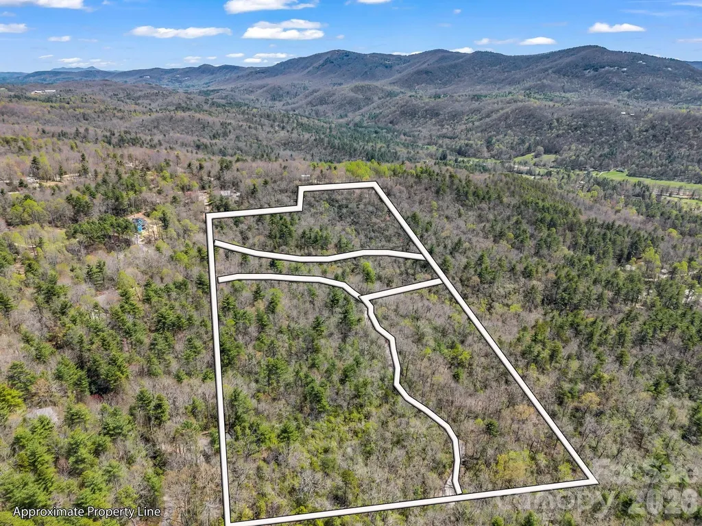 999 Bulling Creek Drive Hendersonville NC 28739
