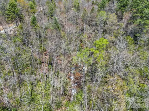 999 Bulling Creek Drive Hendersonville NC 28739