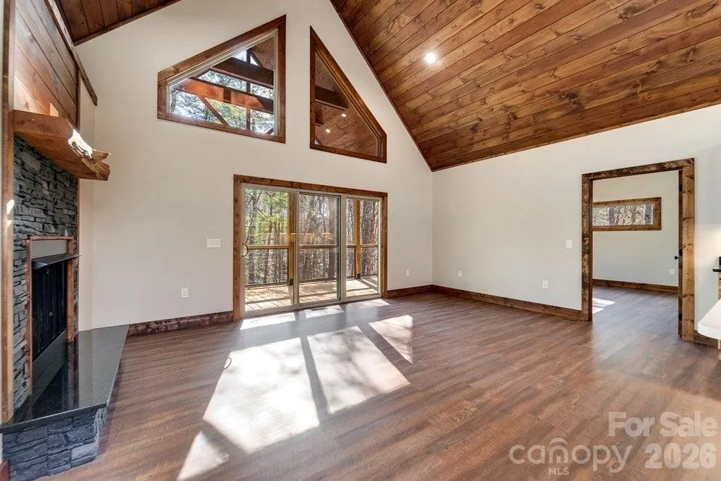 397 Kennel Loop Murphy NC 28906