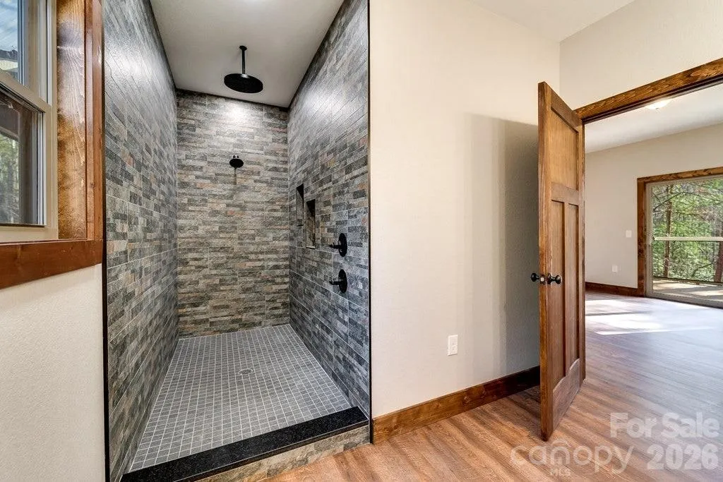 397 Kennel Loop Murphy NC 28906