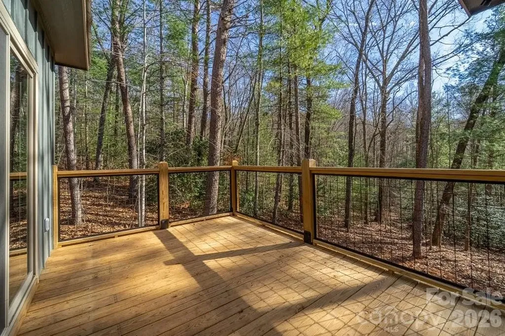 397 Kennel Loop Murphy NC 28906