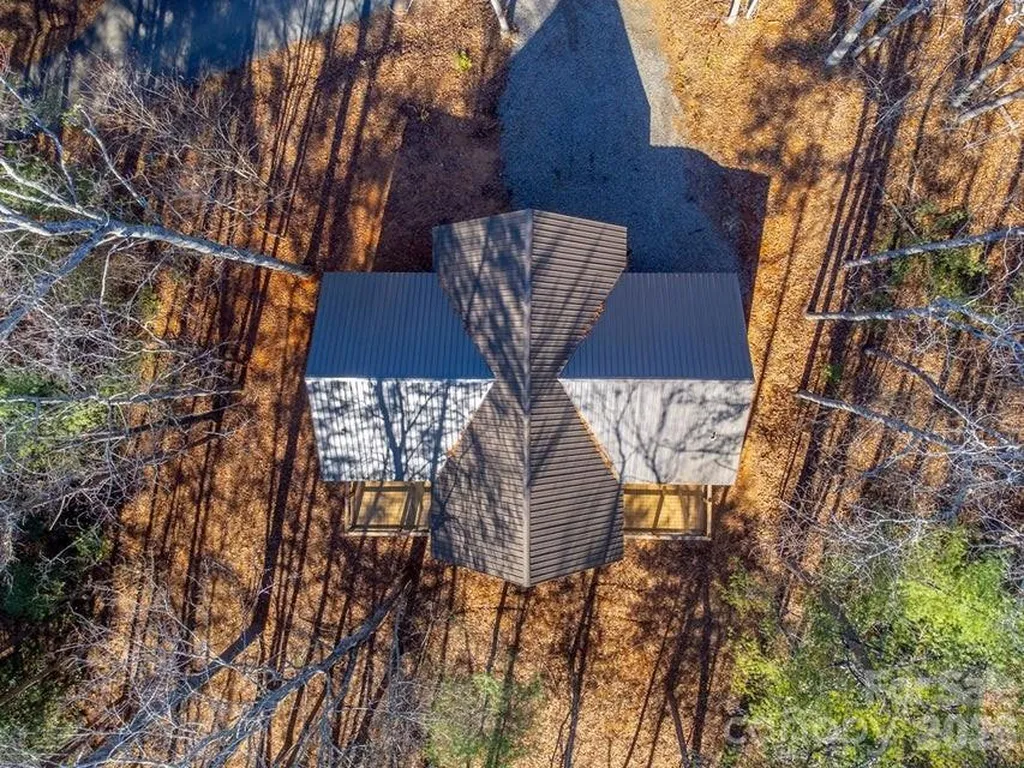 397 Kennel Loop Murphy NC 28906