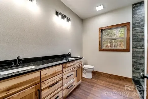 397 Kennel Loop Murphy NC 28906