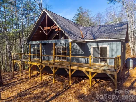 397 Kennel Loop Murphy NC 28906