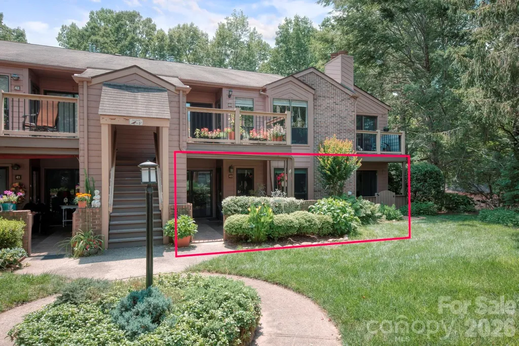 43 Ravencroft Lane Asheville NC 28803