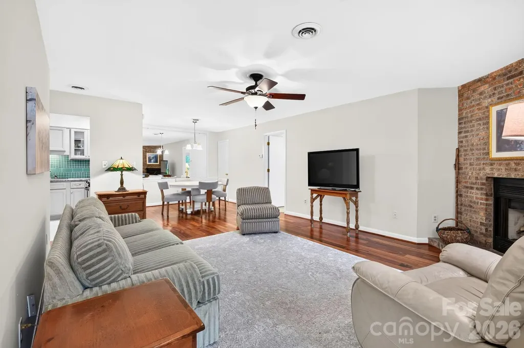 43 Ravencroft Lane Asheville NC 28803