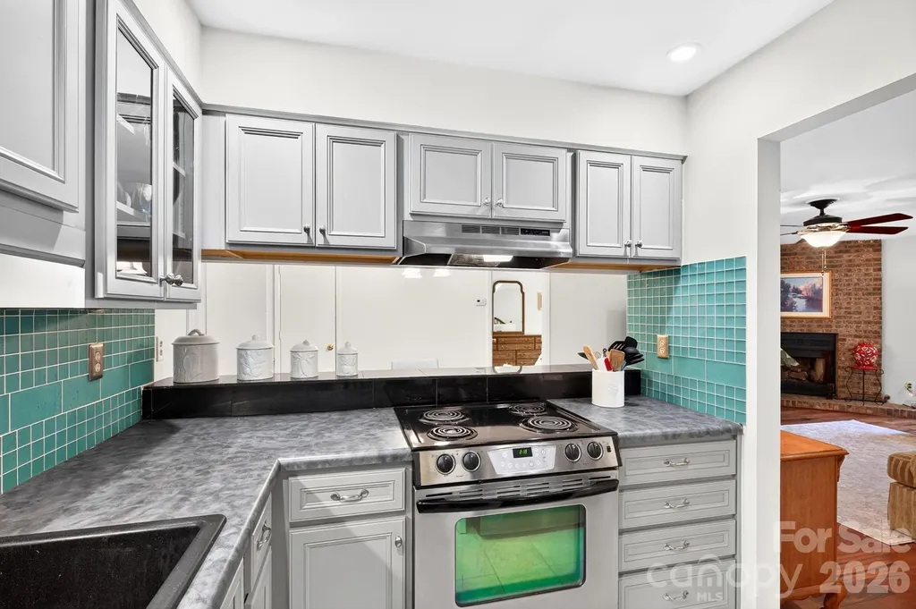 43 Ravencroft Lane Asheville NC 28803