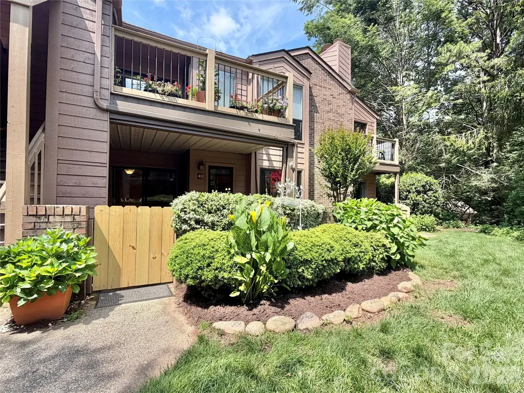 43 Ravencroft Lane Asheville NC 28803