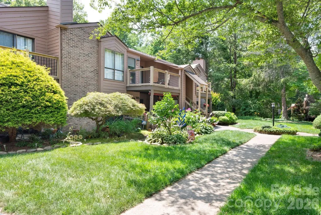43 Ravencroft Lane Asheville NC 28803