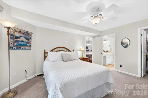 43 Ravencroft Lane Asheville NC 28803
