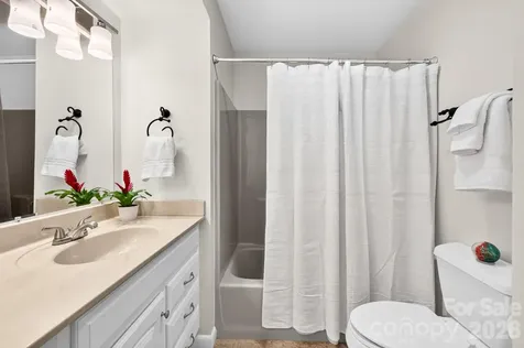 43 Ravencroft Lane Asheville NC 28803