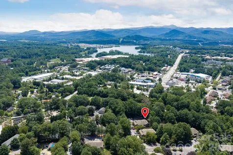 43 Ravencroft Lane Asheville NC 28803