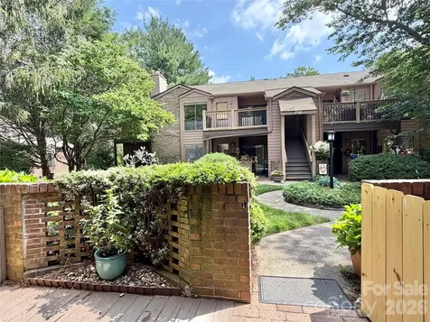 43 Ravencroft Lane Asheville NC 28803