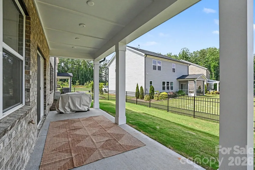 8230 Franklin Trail Street Charlotte NC 28227