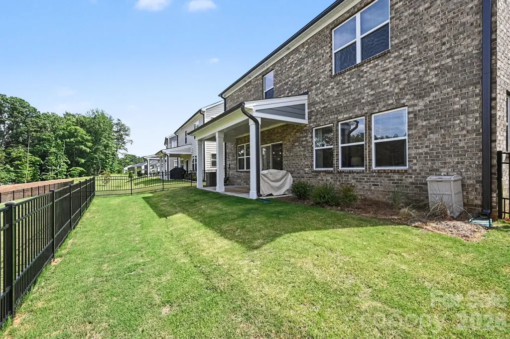 8230 Franklin Trail Street Charlotte NC 28227