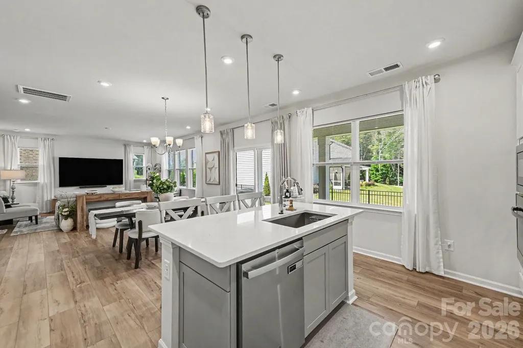 8230 Franklin Trail Street Charlotte NC 28227