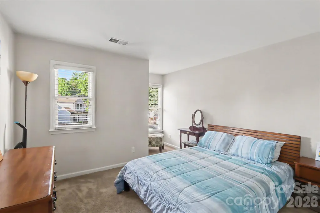 8606 Fox Chase Lane Charlotte NC 28269